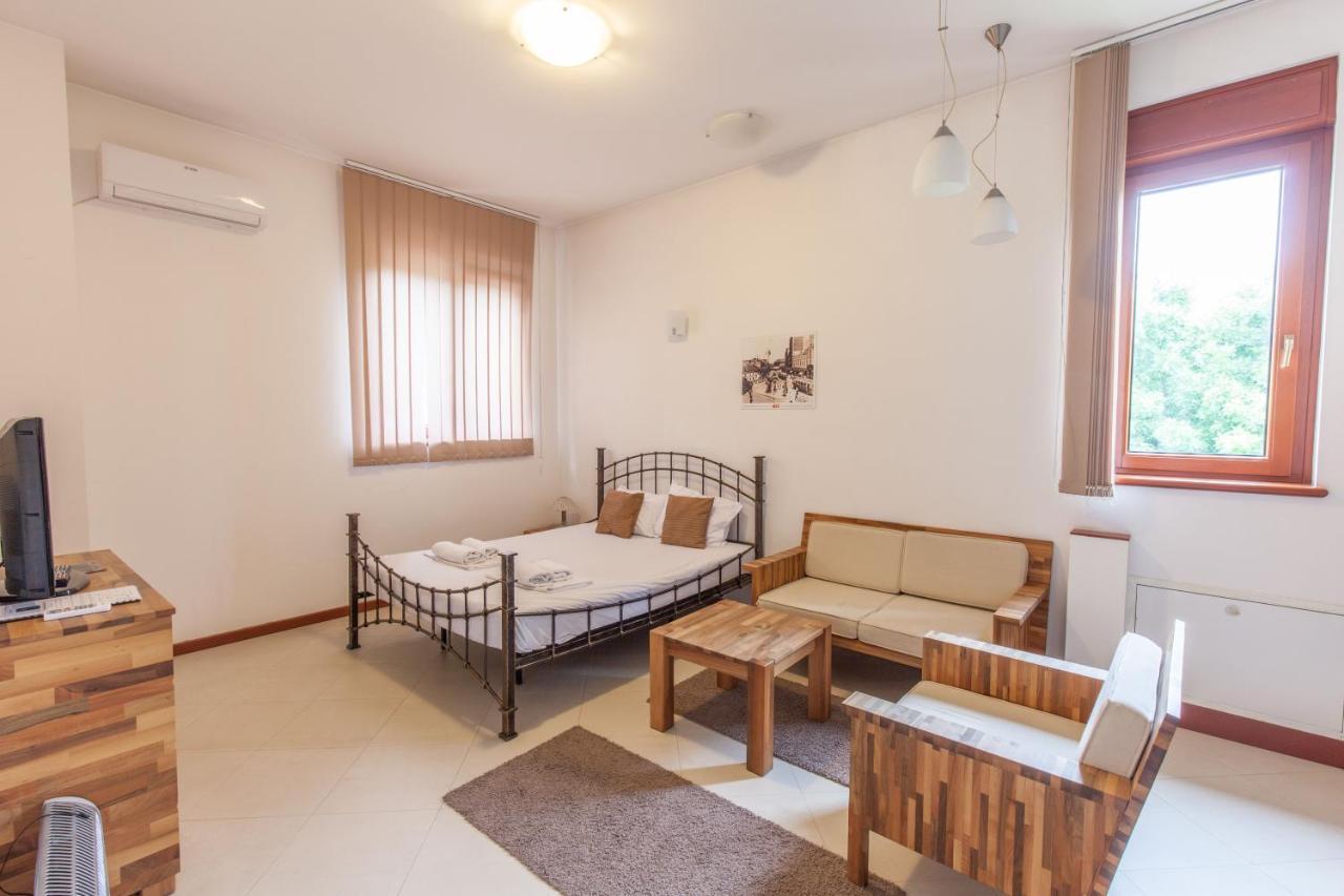 The Belgrade Hills Rooms And Suites Bagian luar foto